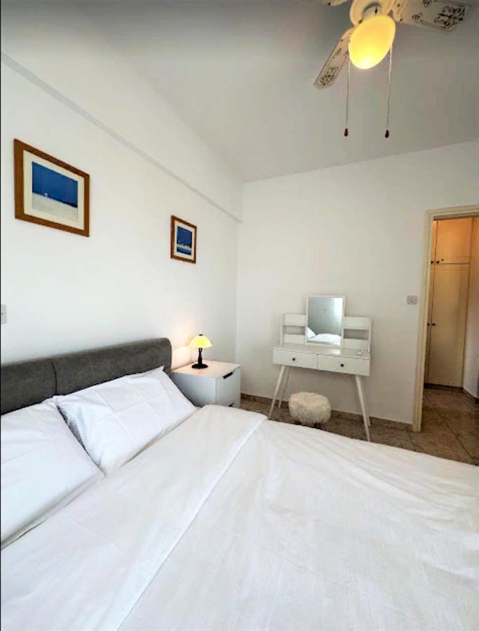 Galit House Lägenhet Paphos Exteriör bild