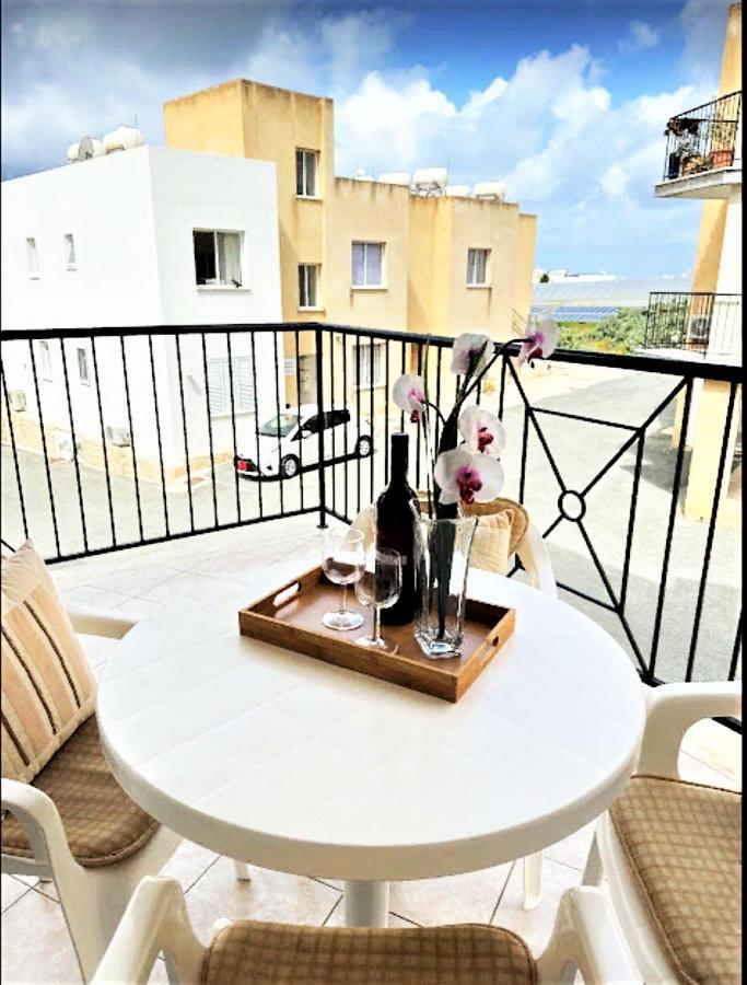 Galit House Lägenhet Paphos Exteriör bild
